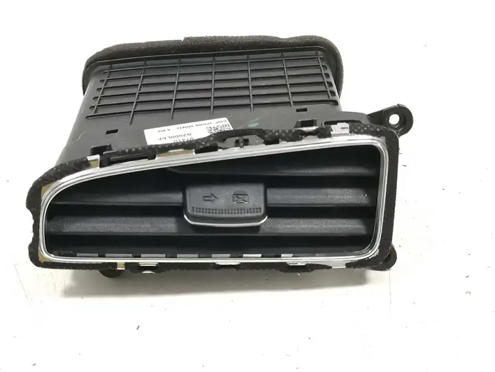 Kia Ceed (2012 - 2015) 97410A2900 Центральный воздушный дефлектор — фото 1