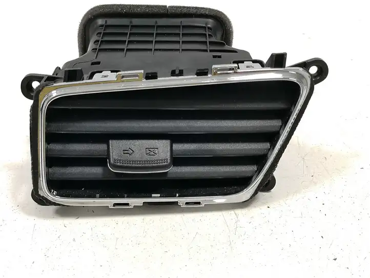 Kia Ceed (2012 - 2015) 97410A2900 Центральный воздушный дефлектор — фото 1