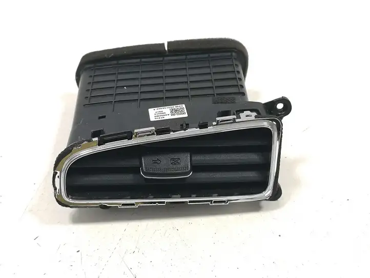 Kia Ceed (2012 - 2015) 97410A2900 Центральный воздушный дефлектор — фото 1