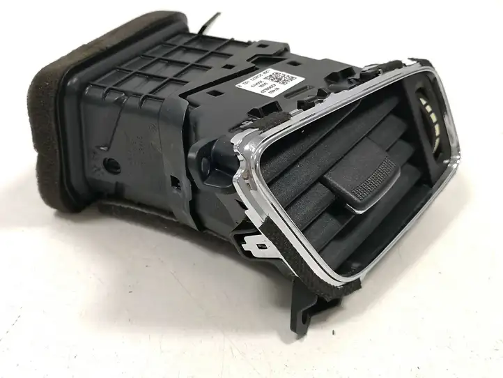 Kia Ceed (2012 - 2015) 97480A2900 Боковой воздушный дефлектор — фото 6