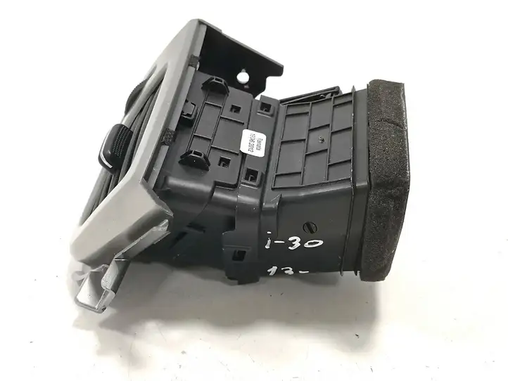 Hyundai i30 (2012 - 2015) 97480A600 Боковой воздушный дефлектор — фото 4
