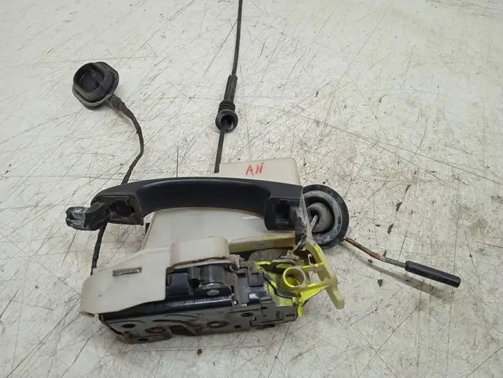 Volkswagen Transporter - Caravelle T5 (2003 - 2009) C3B1837015AM Замок передней двери — фото 3