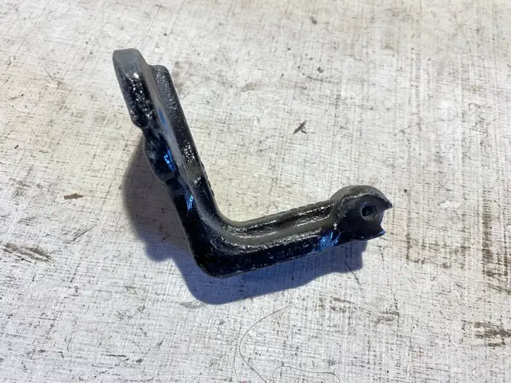 Jaguar XJ X351 (2009 - 2019) 228A65CA Нижняя петля задней двери — фото 2