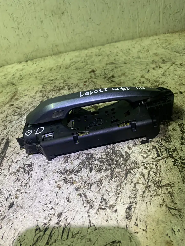 Audi A4 S4 B9 (2015 - 2019) 8w02837812 Наружная ручка задней двери — фото 3