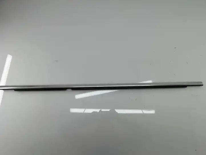 Mercedes-Benz E W212 (2009 - 2016) a212735051165 Накладка стекла задней двери — фото 1