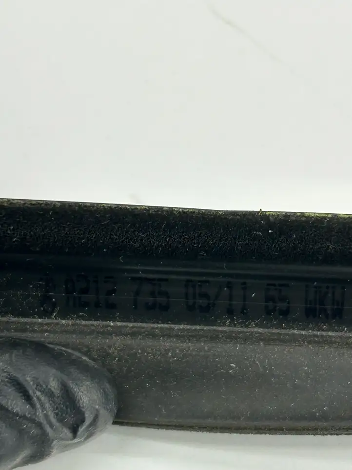 Mercedes-Benz E W212 (2009 - 2016) a212735051165 Накладка стекла задней двери — фото 2