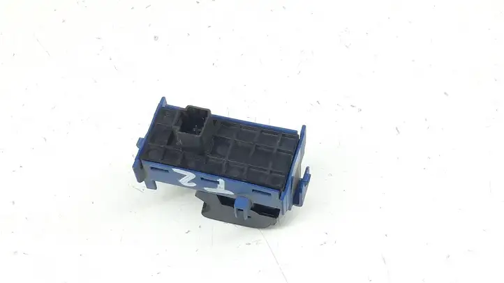 Toyota Avensis T270 (2009 - 2012) 8481005070 Блок кнопок стеклоподъемников — фото 2