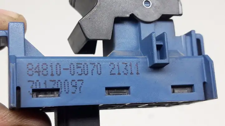 Toyota Avensis T270 (2009 - 2012) 8481005070 Блок кнопок стеклоподъемников — фото 4