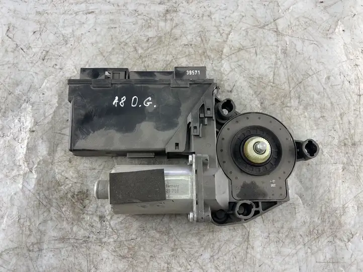 Audi A8 S8 D3 4E (2005 - 2007) 4E0910802A Стеклоподъемник задней двери — фото 1