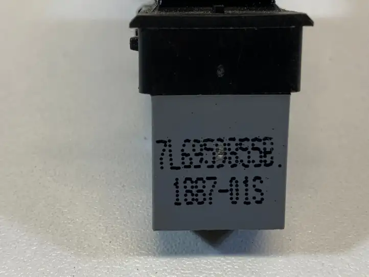 Seat Altea (2009 - 2015) 7L6959855B Блок кнопок стеклоподъемников — фото 2