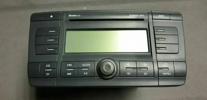 Skoda Octavia Mk1 (1U) (1996 - 2004) 1Z0035161C Магнитола / мультимедийная система — фото 1