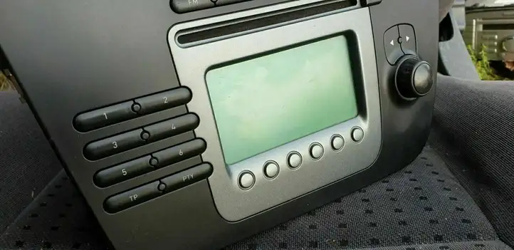 Seat Altea (2004 - 2009) 5P1035152TTH Магнитола / мультимедийная система — фото 5