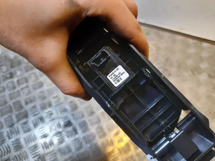 BMW 7 F01 (2008 - 2016) 9163519 Блок кнопок стеклоподъемников — фото 2