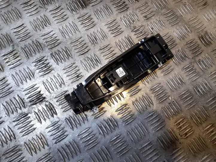 BMW 7 F01 (2008 - 2016) 9163519 Блок кнопок стеклоподъемников — фото 4