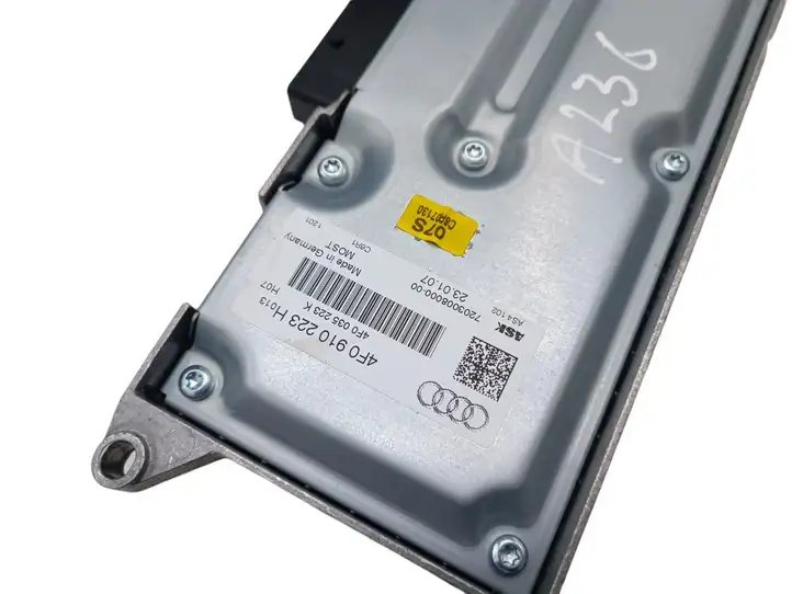 Audi A6 S6 C6 4F (2004 - 2008) 4F0910223H Усилитель звука — фото 3