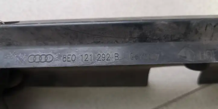 Audi A4 S4 B6 8E 8H (2000 - 2006) 8E0121292B Дефлектор воздуха — фото 2