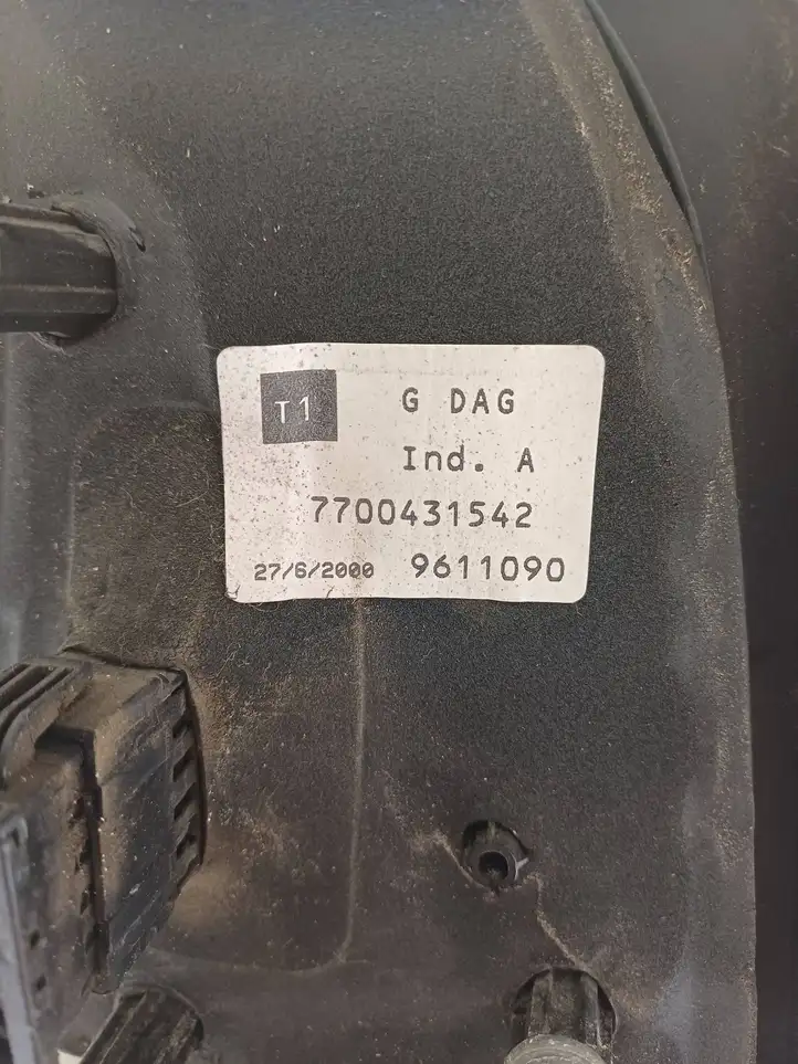 Renault Scenic I (1996 - 2003) 7700431542 Боковое зеркало с электроприводом — фото 2