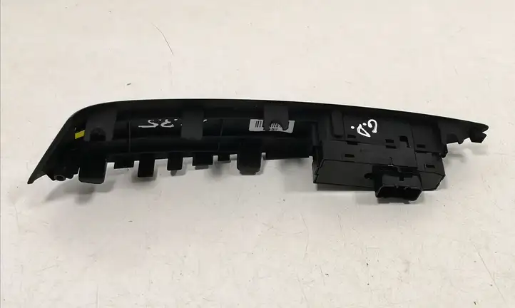 Hyundai ix35 (2009 - 2013) 3835211110 Кнопка стеклоподъемников — фото 6