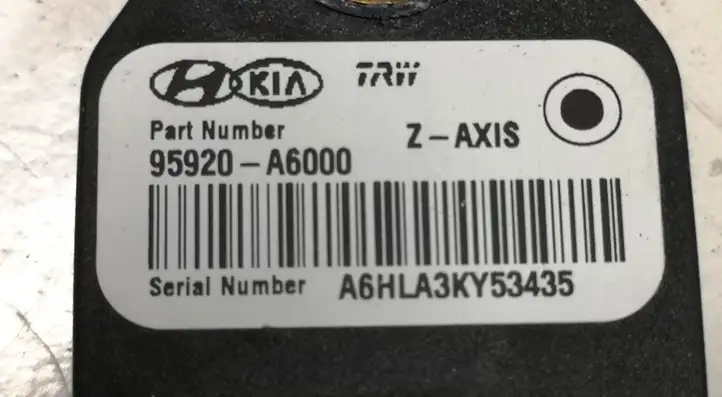 Kia Ceed (2012 - 2015) 95920A6000 Датчик удара SRS — фото 2