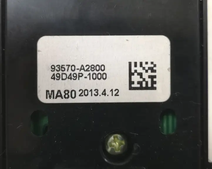 Kia Ceed (2012 - 2015) 93570A2800 Кнопка стеклоподъемников — фото 3