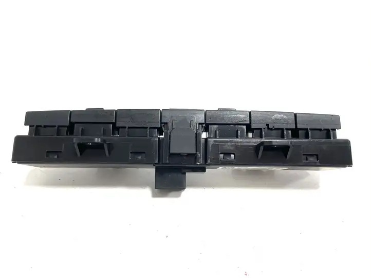 Dodge Journey (2007 - 2011) P04602562AG Включатель аварийных фонарей — фото 2