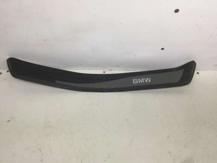 51477034306 BMW 5 E60 E61 Galinio slenksčio apdaila (išorinė)