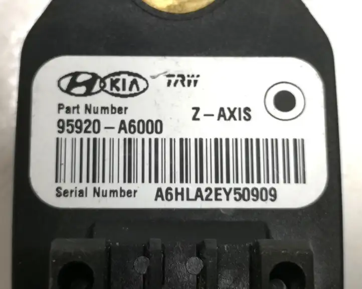 Hyundai i30 (2012 - 2015) 95920A6000 Датчик удара SRS — фото 2