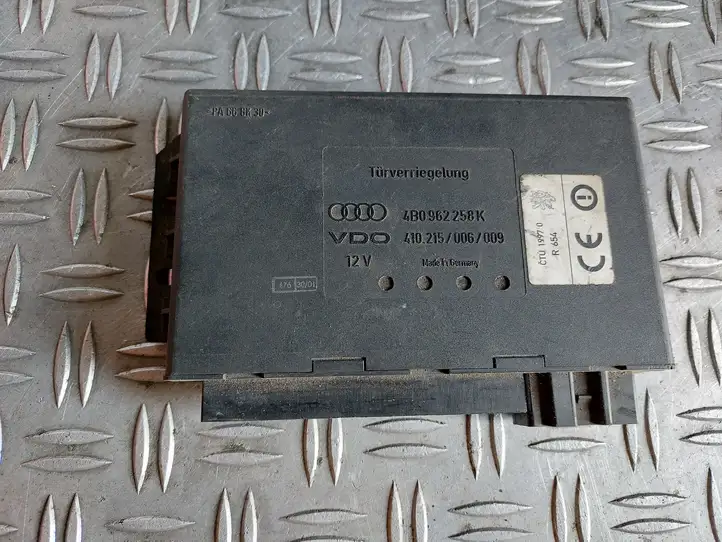 Audi A6 S6 C5 4B (2001 - 2004) 4B0962258K Модуль комфорта — фото 1