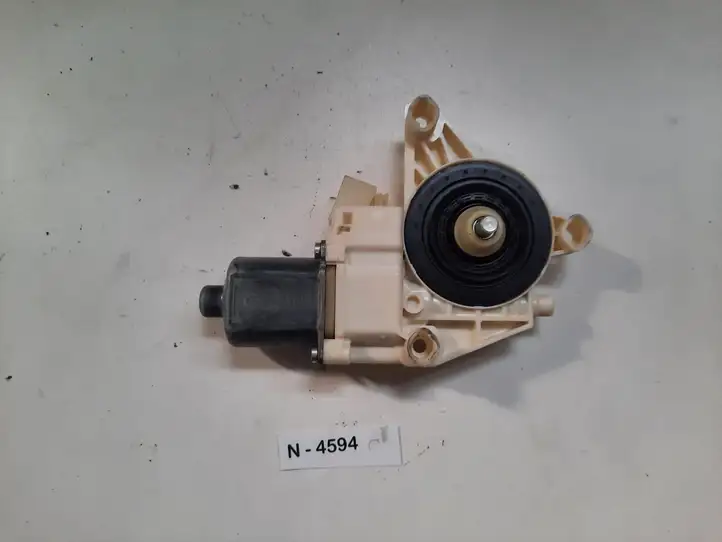Mercedes-Benz C W204 (2007 - 2014) 0130822505 Стеклоподъемник задней двери — фото 2