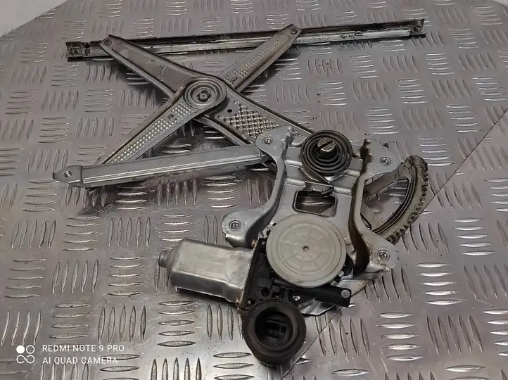 Toyota Yaris (1999 - 2003) 8571052030 Электростеклоподъемник передний (комплект) — фото 5