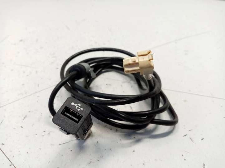 9237656 BMW 6 F12 F13 USB jungtis