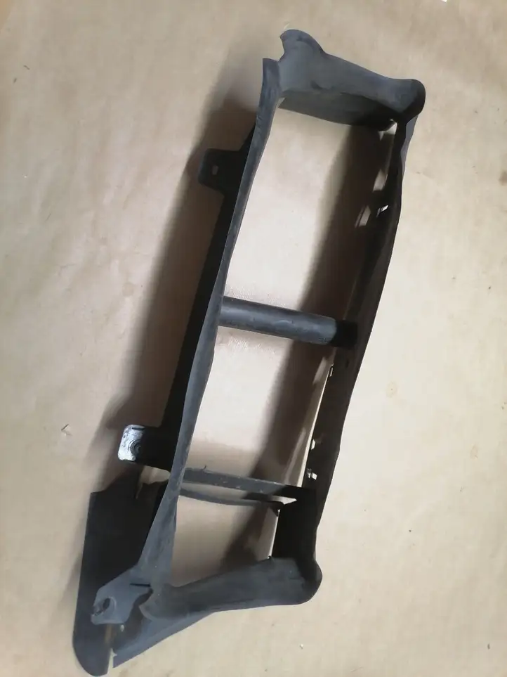 Ford Focus (2011 - 2015) BM518314CC Дефлектор воздуха — фото 2