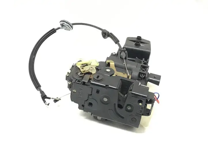Volkswagen PASSAT B5.5 (2001 - 2005) 3B0837867 Замок задней двери — фото 6
