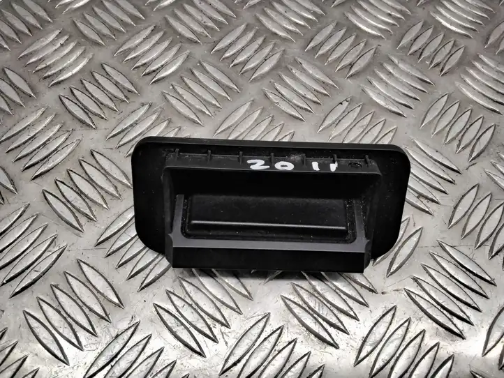 Mercedes-Benz E W212 (2009 - 2016) A2127501593 Кнопка закрытия крышки багажника — фото 1