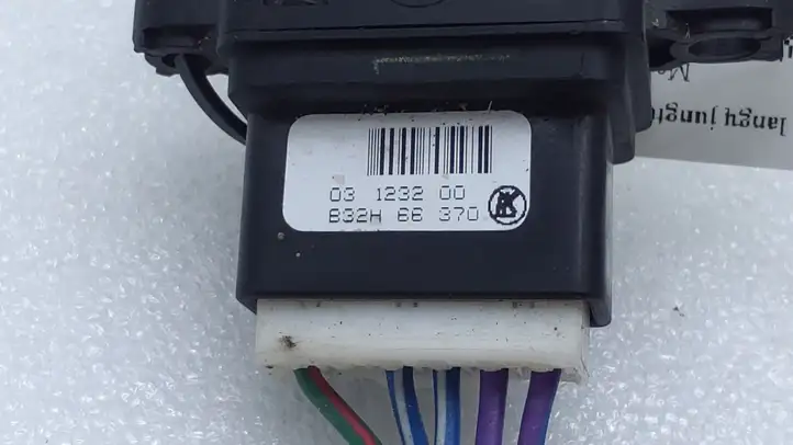 Mazda 3 II (2011 - 2013) B32H66370 Кнопка стеклоподъемников — фото 3
