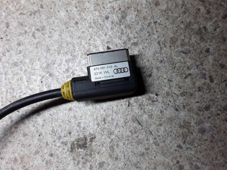 4F0051510AL Audi A6 S6 C7 4G USB jungtis