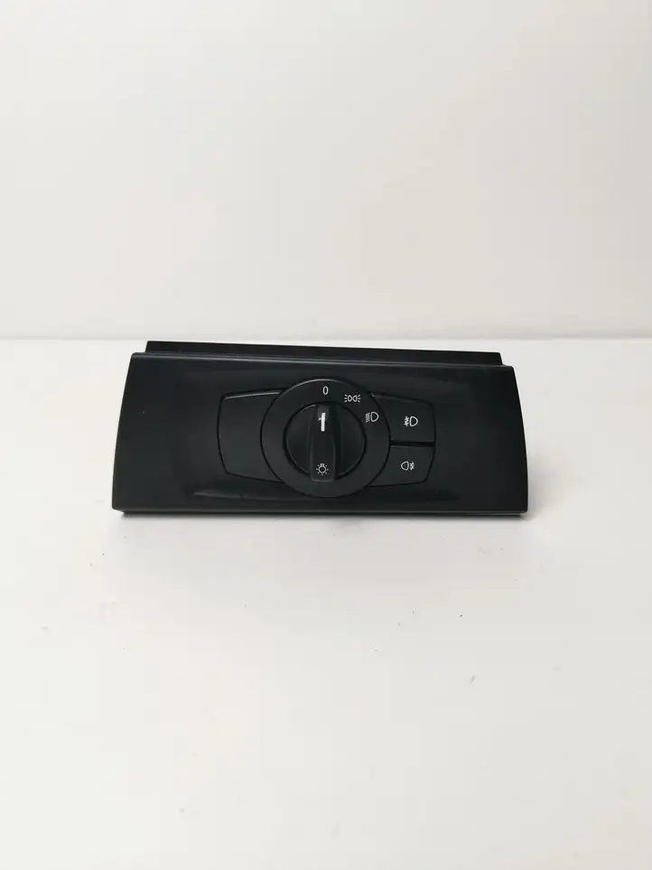 BMW 3 E92 E93 (2005 - 2014) 6932798 Включатель фонарей — фото 1