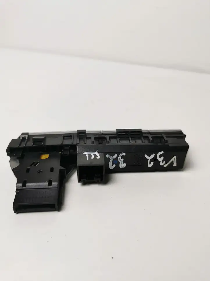 Audi A8 S8 D4 4H (2010 - 2014) 4H0820911B Другие включатели / ручки/ переключатели — фото 3