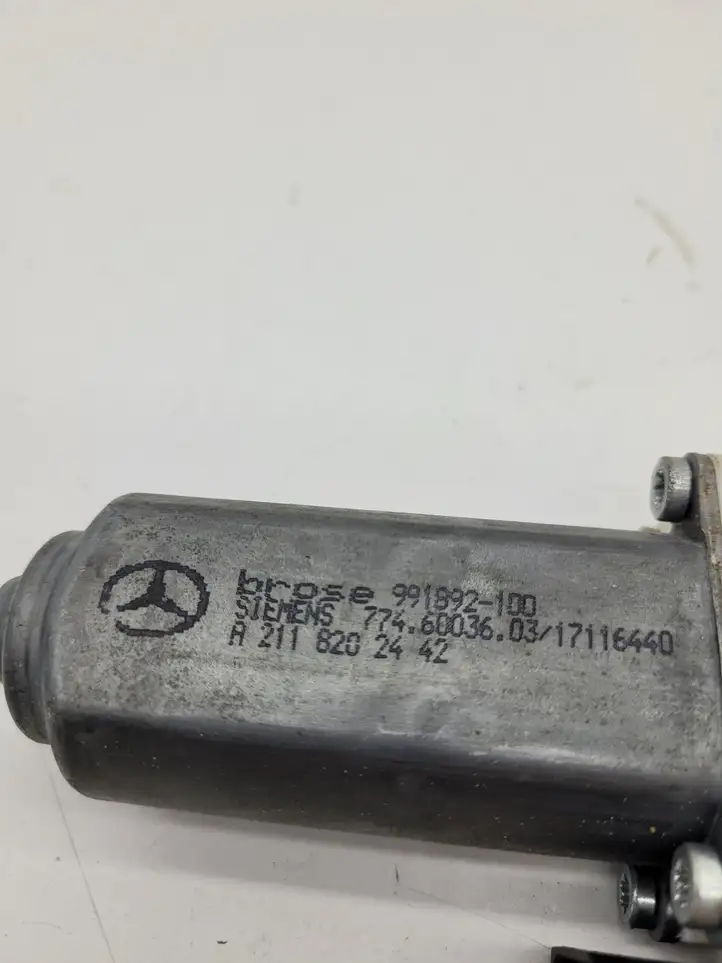 Mercedes-Benz E W211 (2002 - 2009) A2118202442 Стеклоподъемник задней двери — фото 2