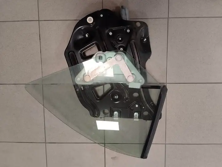 Audi A4 S4 B7 8E 8H (2004 - 2009) 8H0839397 Стеклоподъемник передней двери (комплект) — фото 1