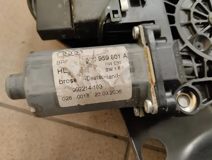 Audi A4 S4 B7 8E 8H (2004 - 2009) 8H0839397 Стеклоподъемник передней двери (комплект) — фото 2