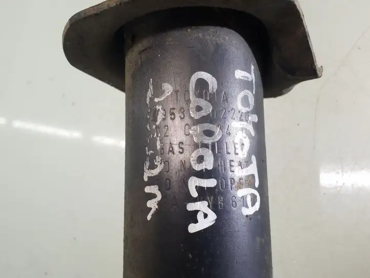 Toyota Corolla E120 E130 (2000 - 2004) 4853002220 Задний aмортизатор — фото 3