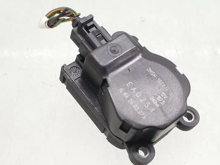 Ford Focus (2005 - 2008) 3M5H19E616AB Двигатель задвижки потока воздуха — фото 1