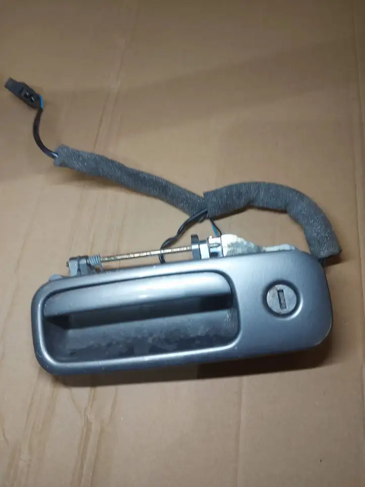 Volkswagen Sharan (2003 - 2010) 6N0827565D Ручка крышки багажника — фото 1