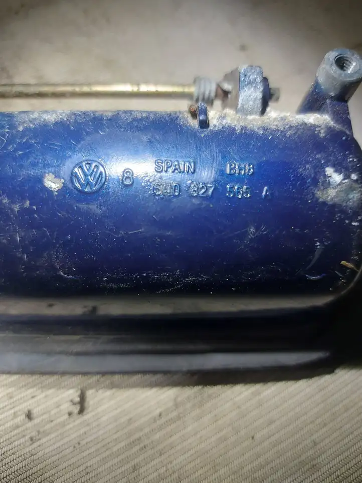 Volkswagen Sharan (2003 - 2010) 5N0827565A Ручка крышки багажника — фото 2