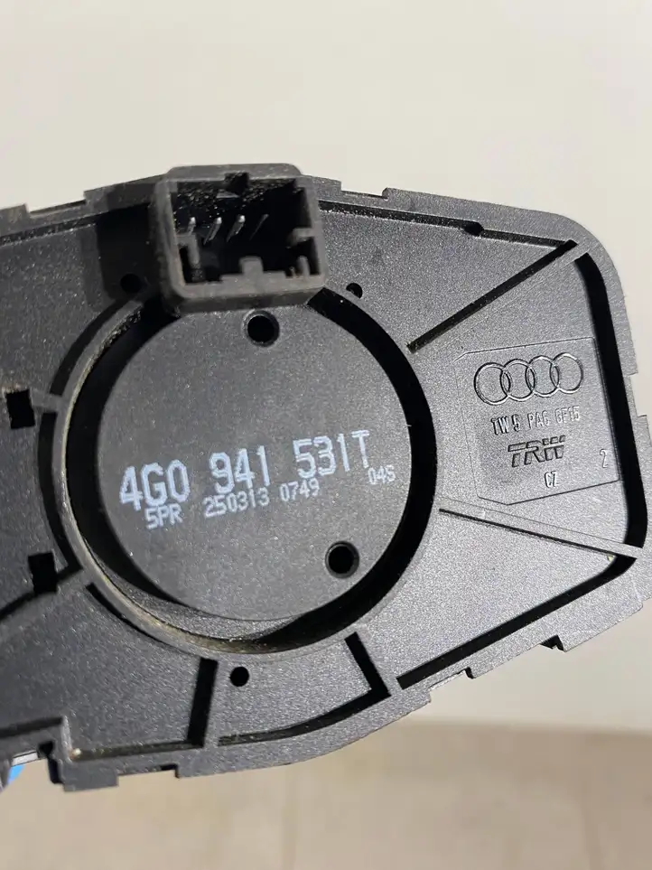 Audi RS6 C7 (2012 - 2014) 4G0941531T Включатель фонарей — фото 2