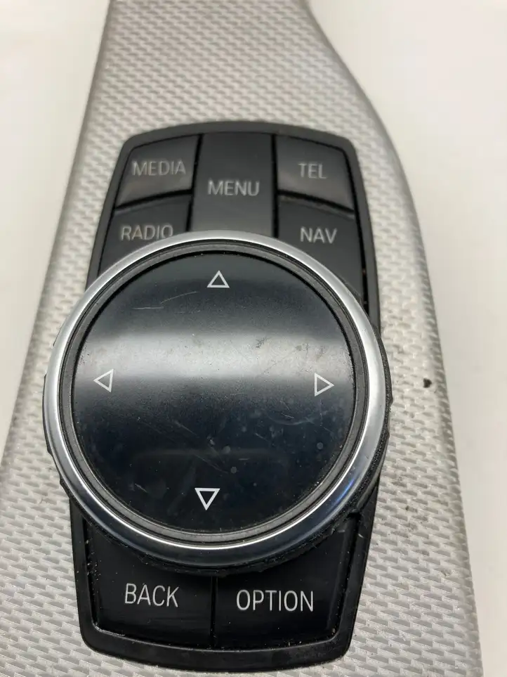 BMW 3 F30 F35 F31 (2012 - 2018) 901600020010 Блок Hi-Fi аудиосистемы — фото 1