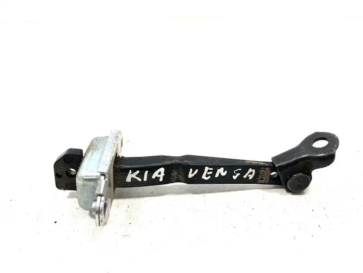 Kia Venga (2010 - 2014) Ограничитель задней двери — фото 1