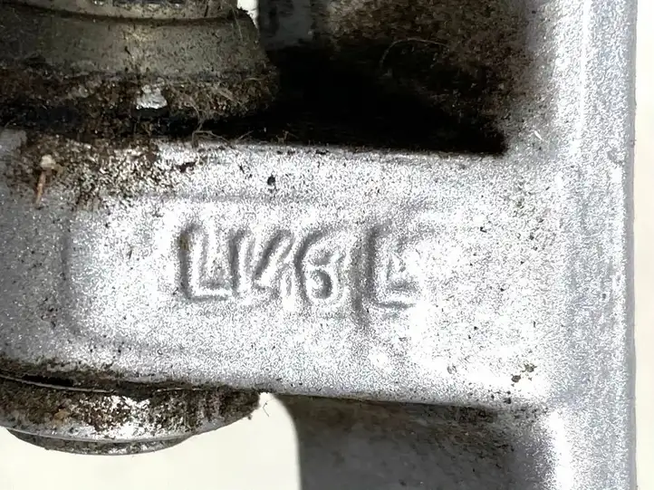 Mercedes-Benz R W251 (2005 - 2013) L146L Верхняя петля задней двери — фото 2