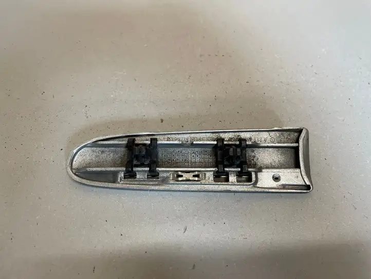 Mercedes-Benz E W211 (2002 - 2009) Молдинг крыла — фото 2